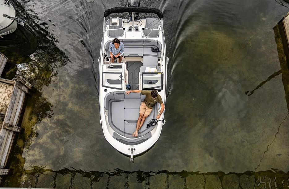 Bayliner M17
