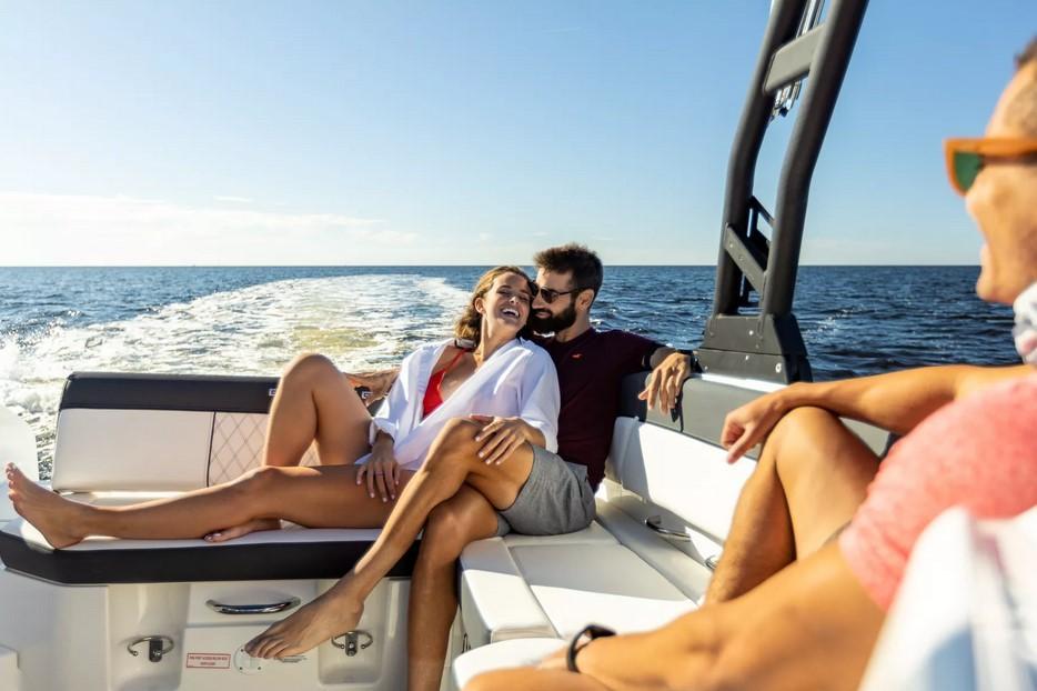 Bayliner DX2250