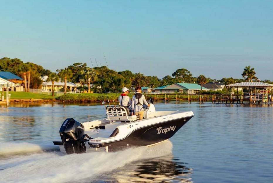 Bayliner T20CC