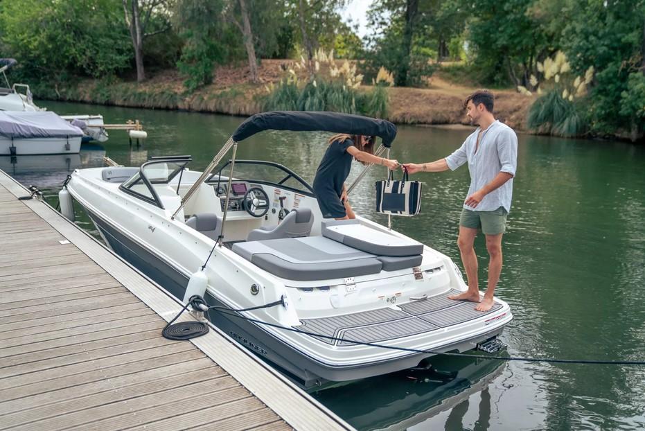 Bayliner VR4