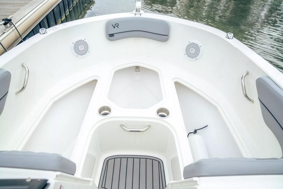 Bayliner VR4