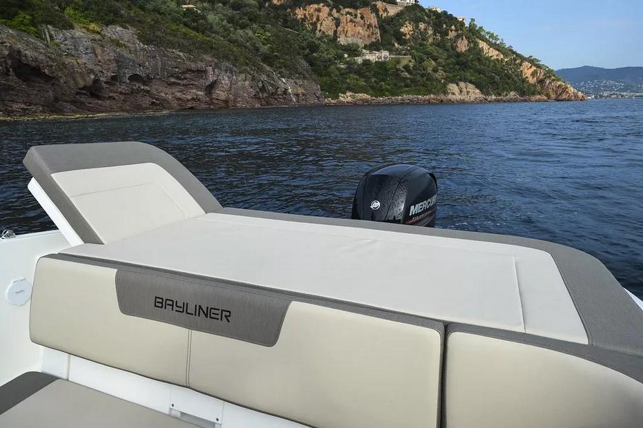 Bayliner VR5