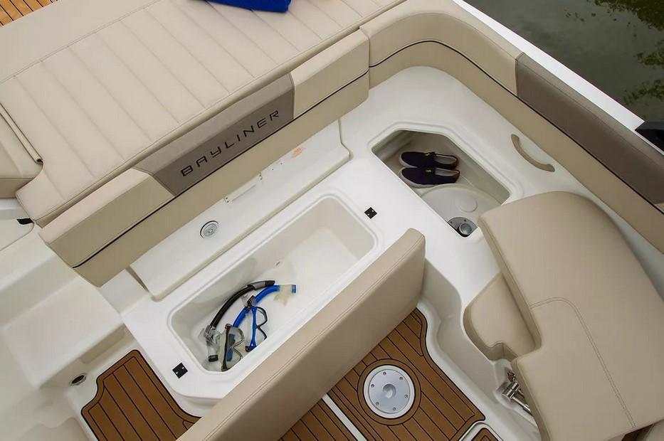 Bayliner VR6