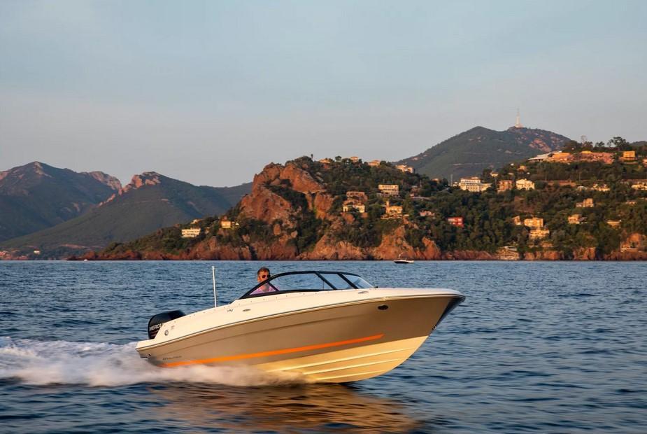 Bayliner VR4 Outboard