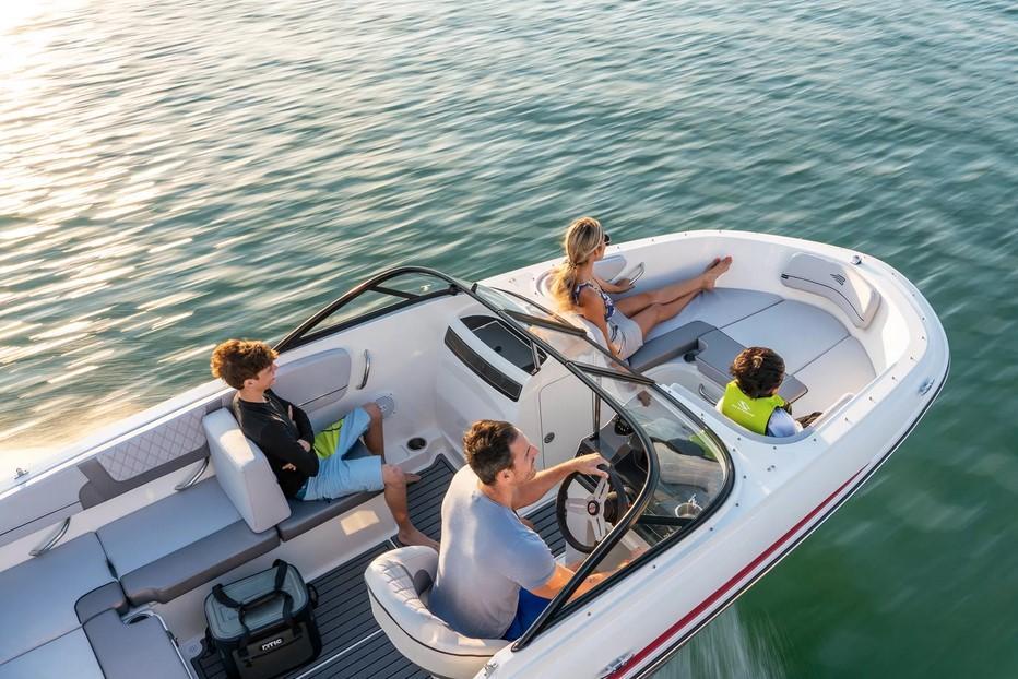 Bayliner VR4 Outboard