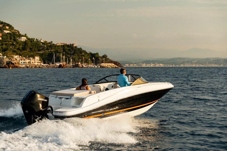 Bayliner VR5 Outboard