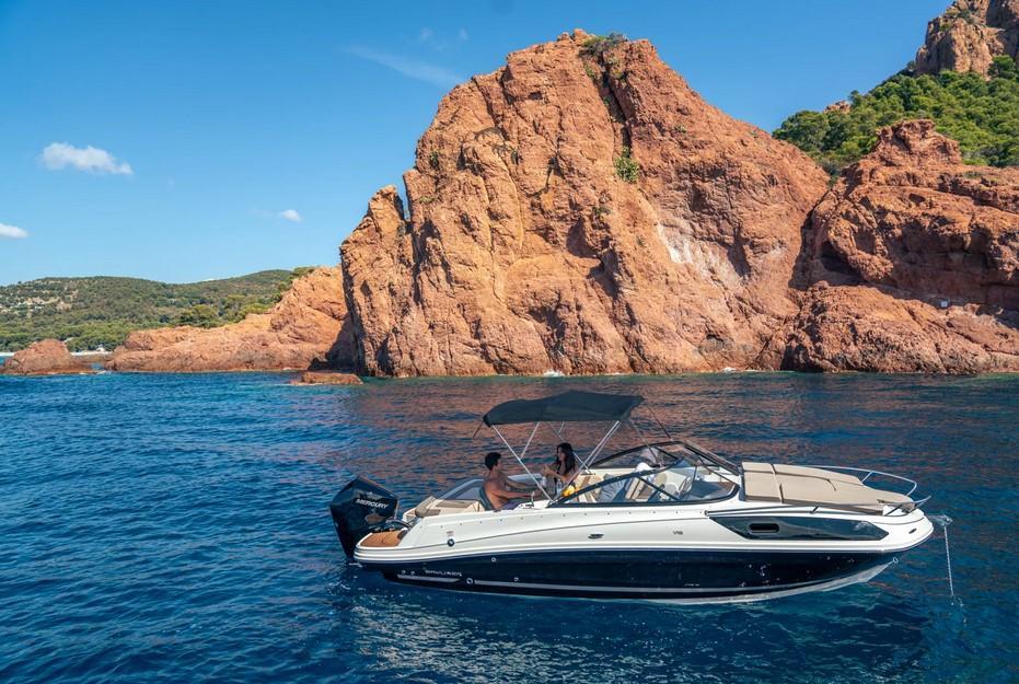 Bayliner VR6 Cuddy Outboard