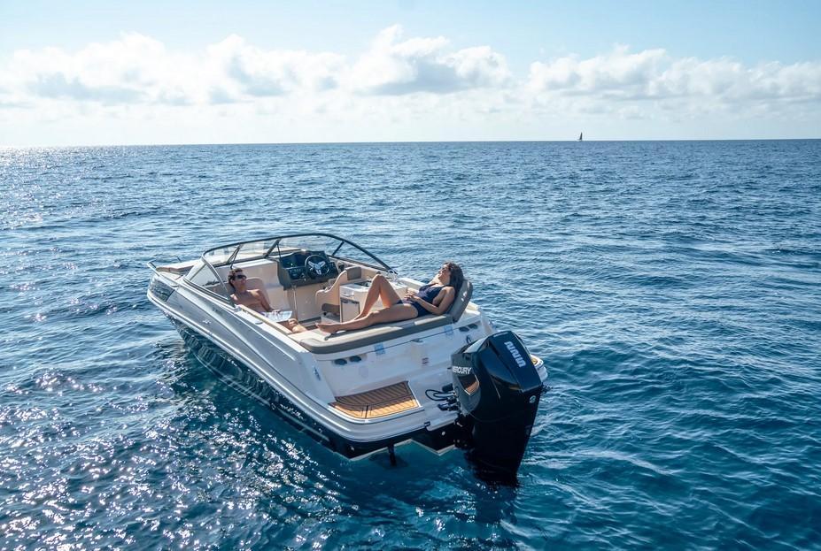 Bayliner VR6 Cuddy Outboard
