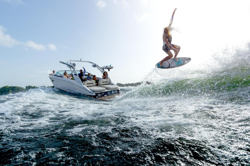 Regal LS6 Surf