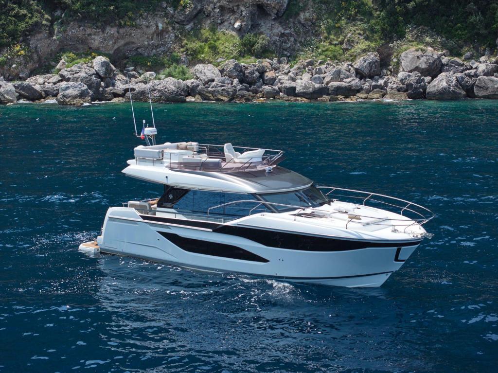 Prestige F4