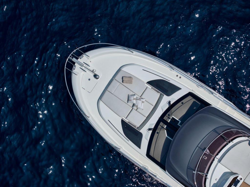 Prestige F4