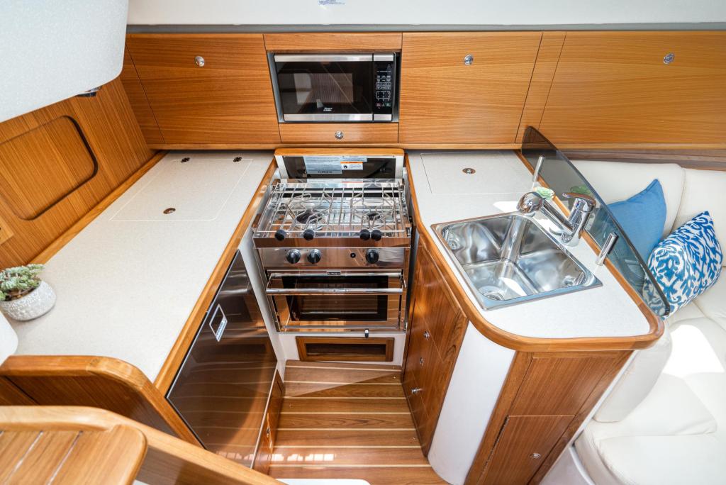 Catalina 315