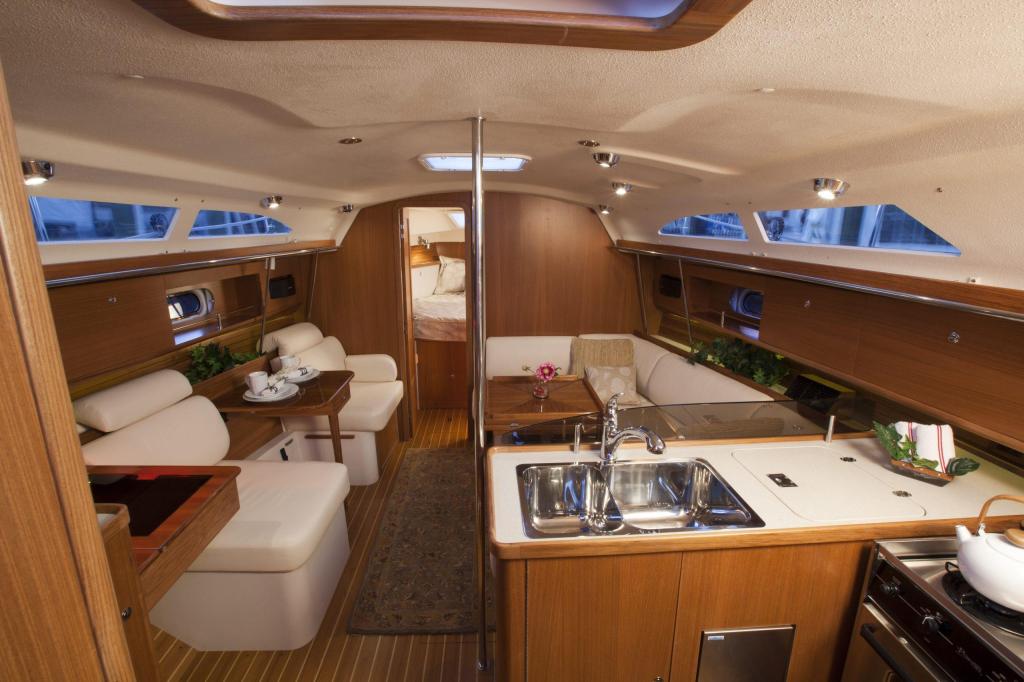 Catalina 355