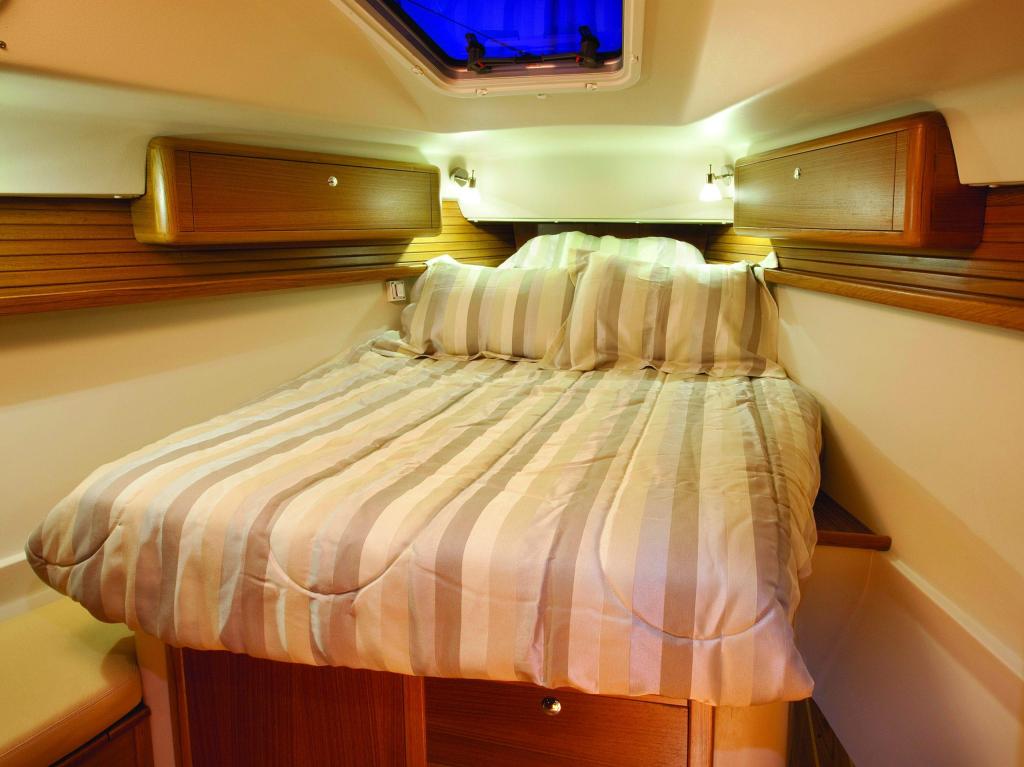 Catalina 385