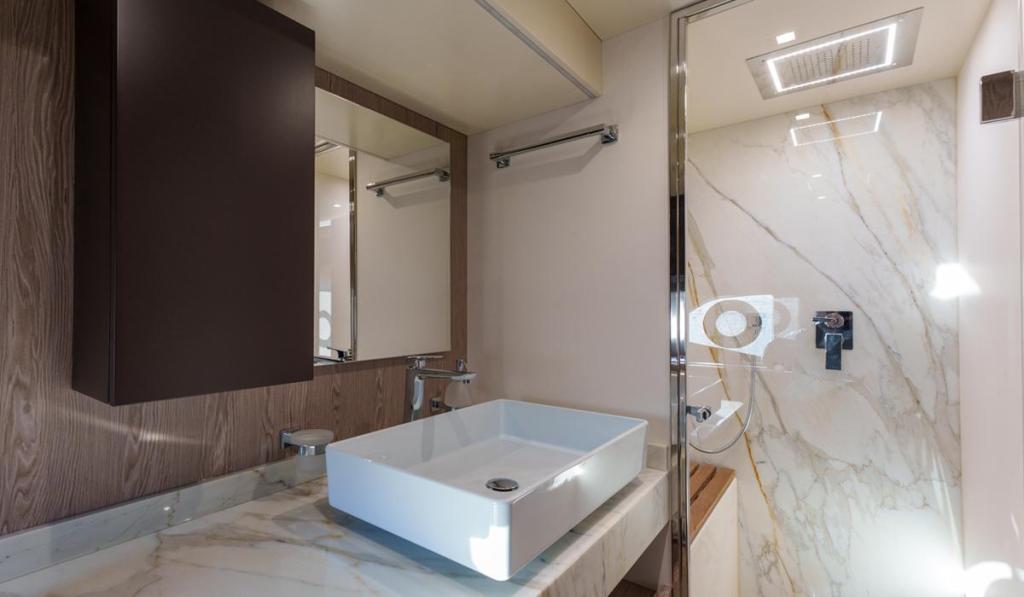 Sessa Fly 68 Gullwing