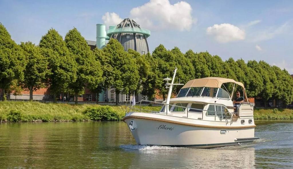 Linssen Grand Sturdy 30.0 AC