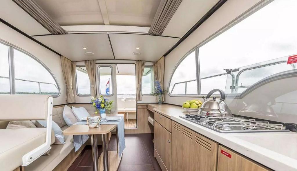 Linssen Grand Sturdy 30.0 Sedan