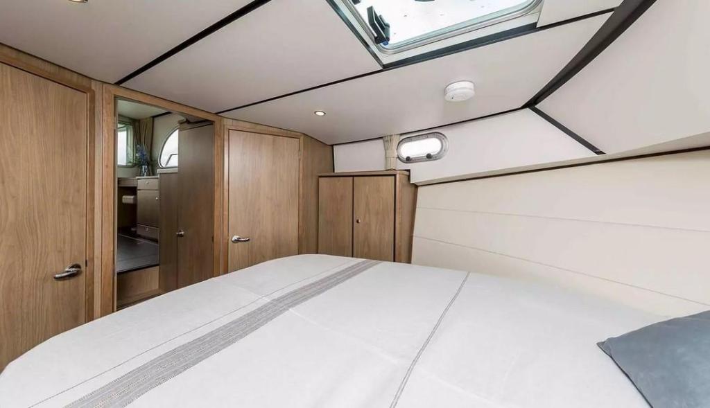 Linssen Grand Sturdy 30.0 Sedan