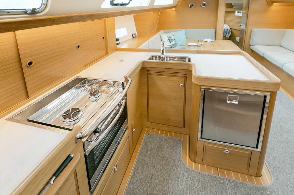 Hallberg-Rassy 400