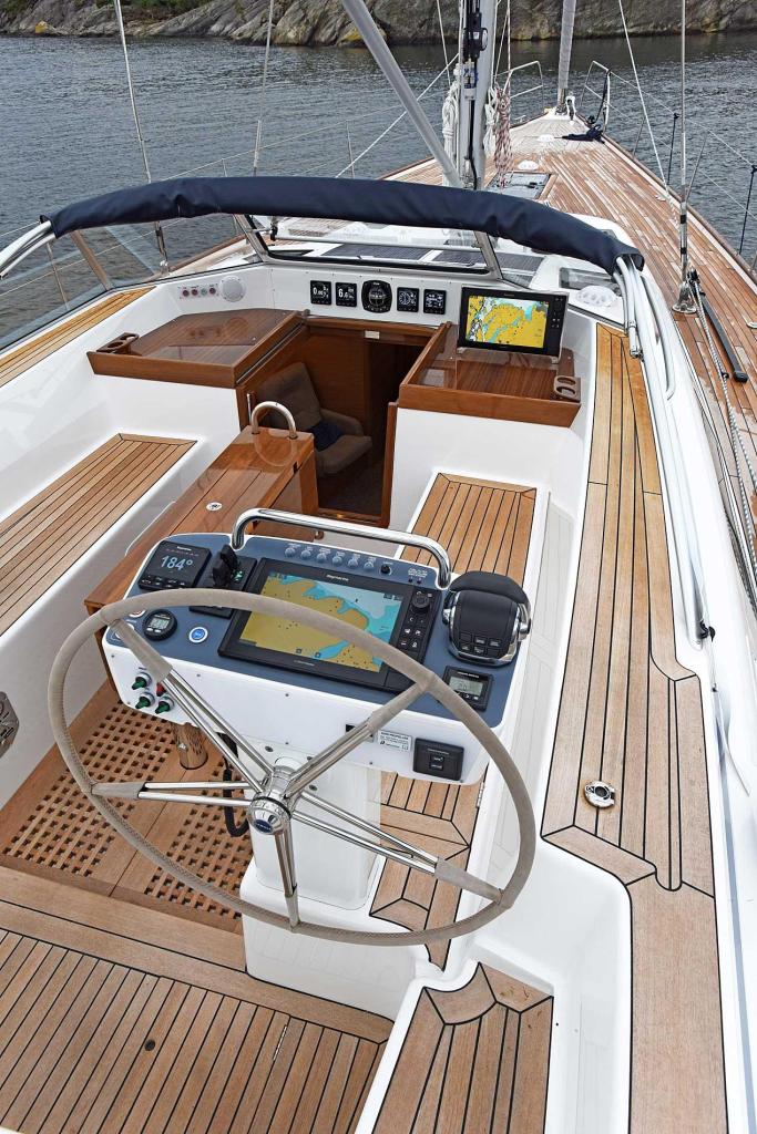 Hallberg-Rassy 57