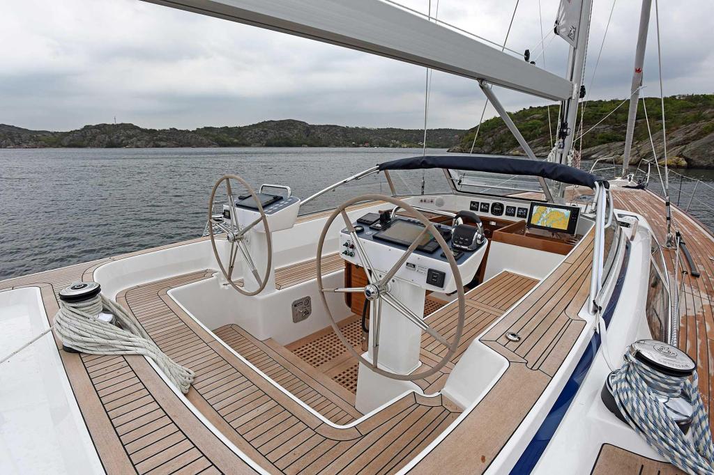 Hallberg-Rassy 57