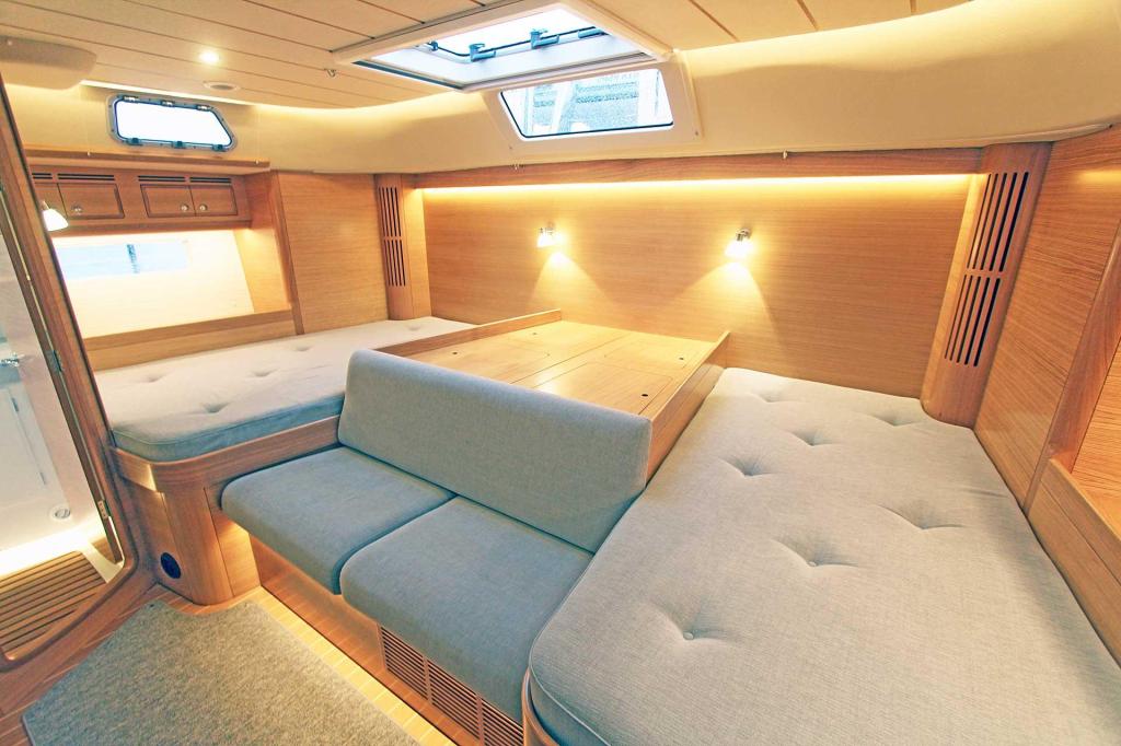 Hallberg-Rassy 57