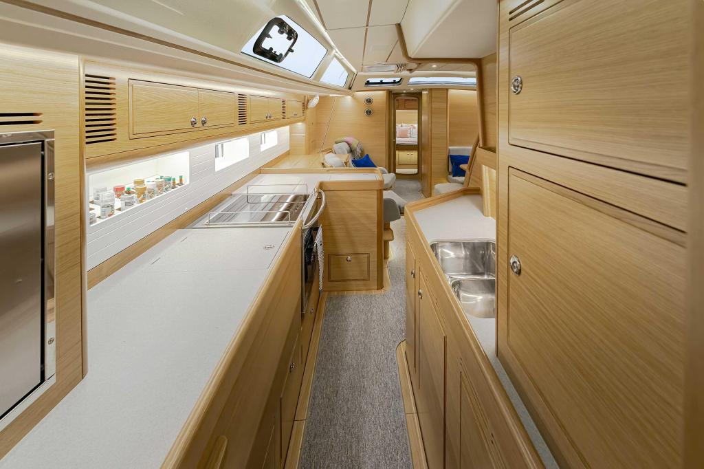 Hallberg-Rassy 57