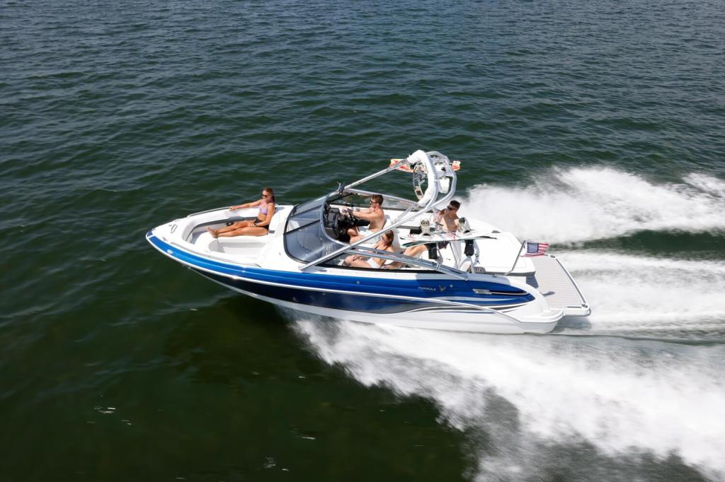 Formula 240 Bowrider