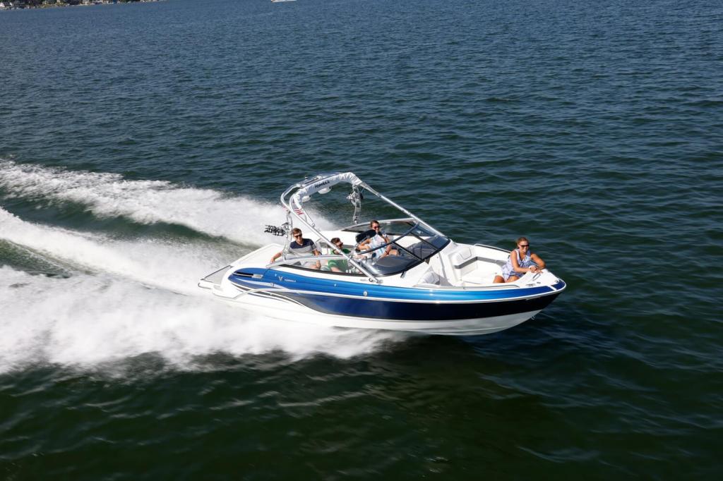 Formula 240 Bowrider