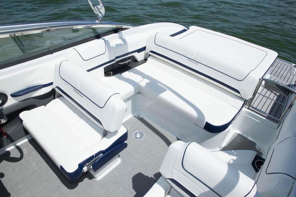 Formula 240 Bowrider