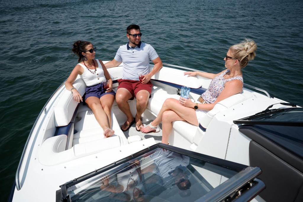 Formula 270 Bowrider