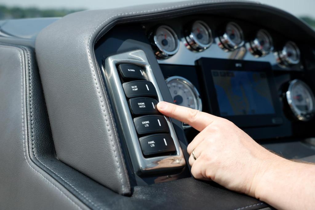 Formula 270 Bowrider