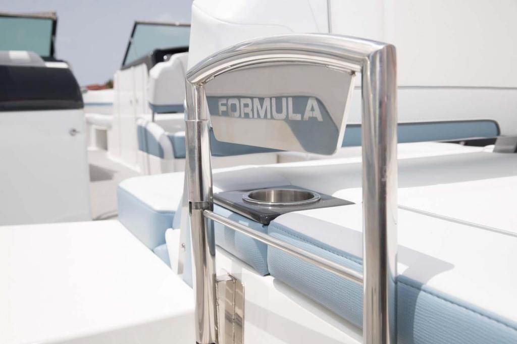 Formula 310 Bowrider