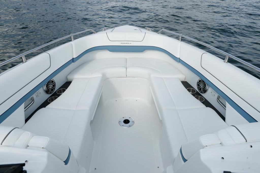 Formula 310 Bowrider