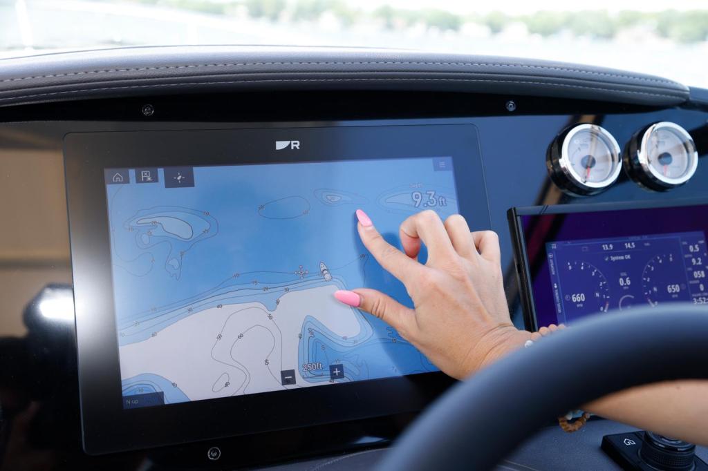 Formula 310 Sun Sport