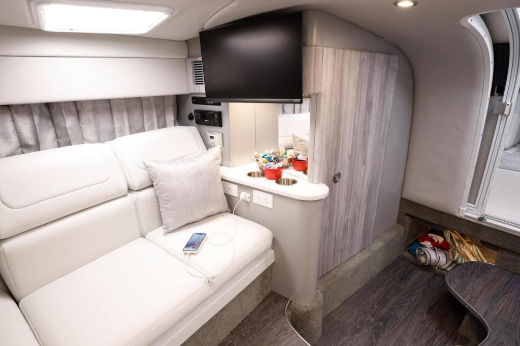 Formula 310 Sun Sport