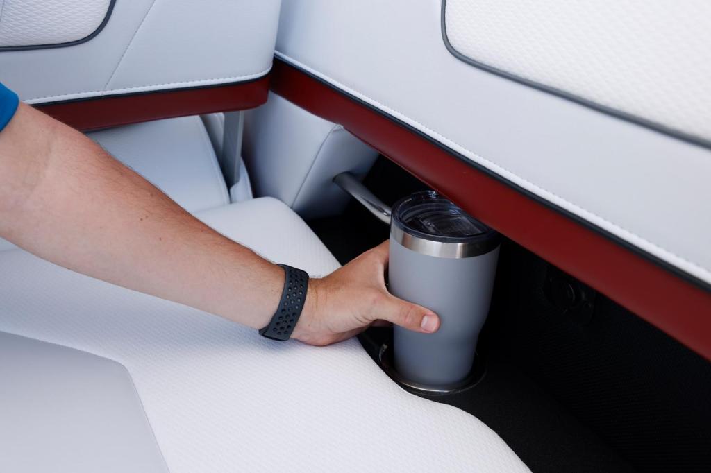 Formula 310 Sun Sport