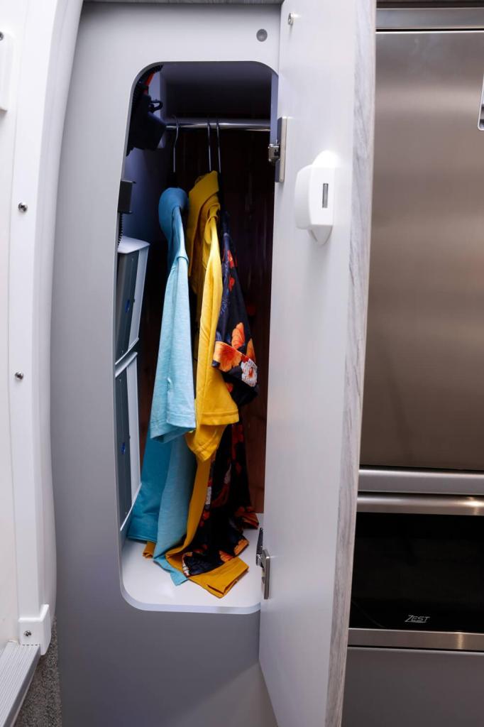 Formula 310 Sun Sport