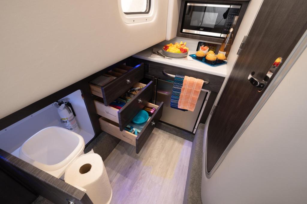 Formula 350 Crossover Bowrider