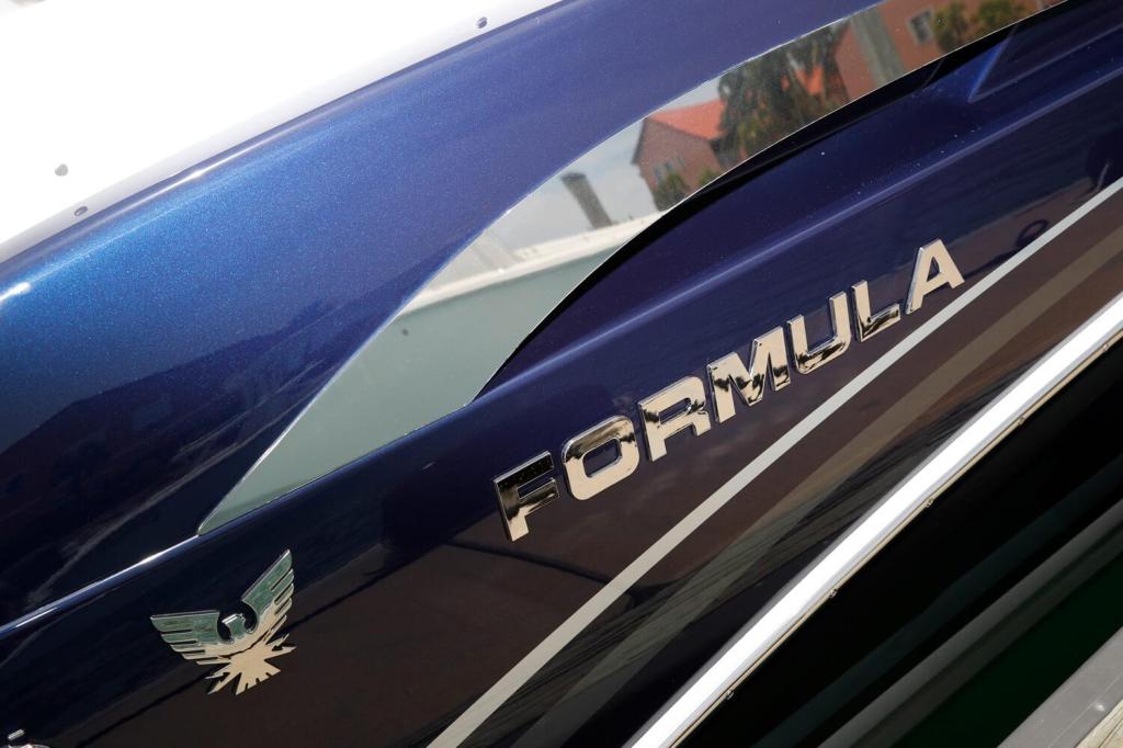 Formula 350 Sun Sport