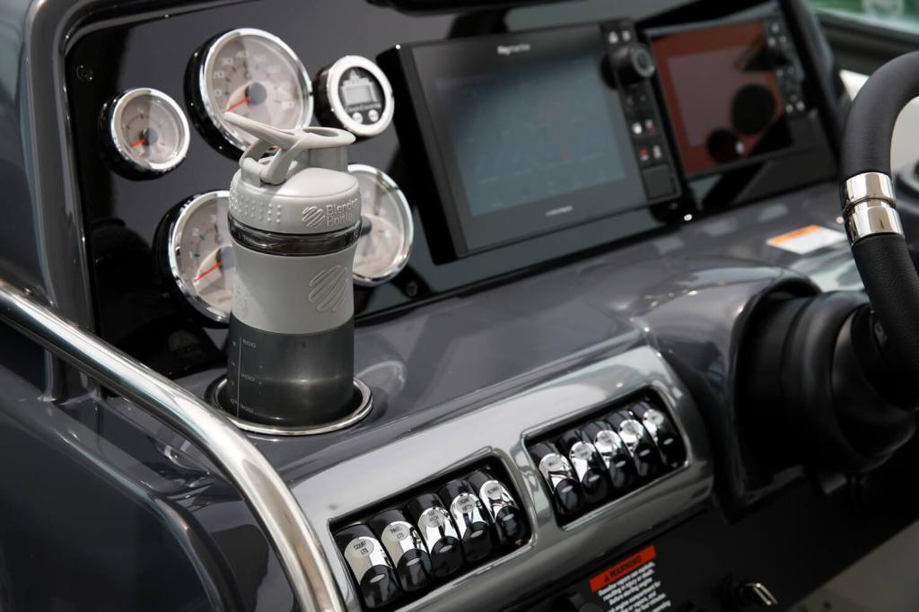 Formula 350 Sun Sport