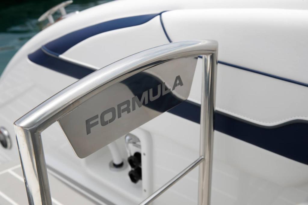 Formula 350 Sun Sport