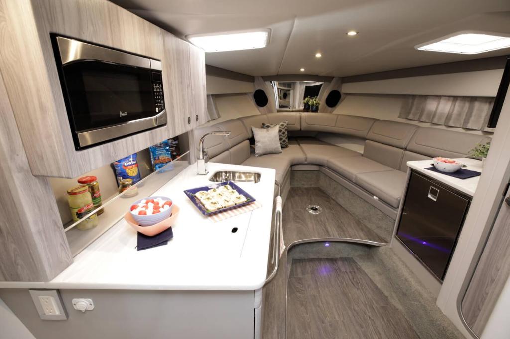 Formula 350 Sun Sport