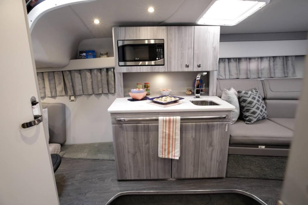 Formula 350 Sun Sport