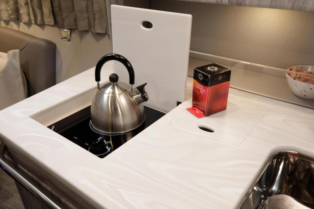 Formula 350 Sun Sport