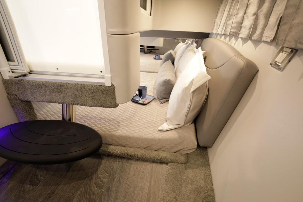 Formula 350 Sun Sport