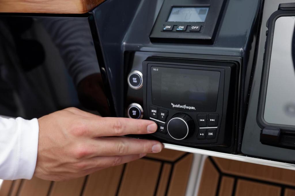 Formula 387 Center Console Fish