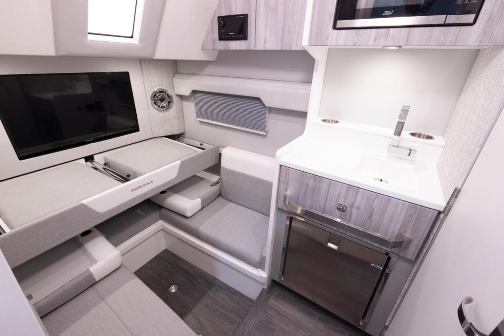 Formula 387 Center Console Fish