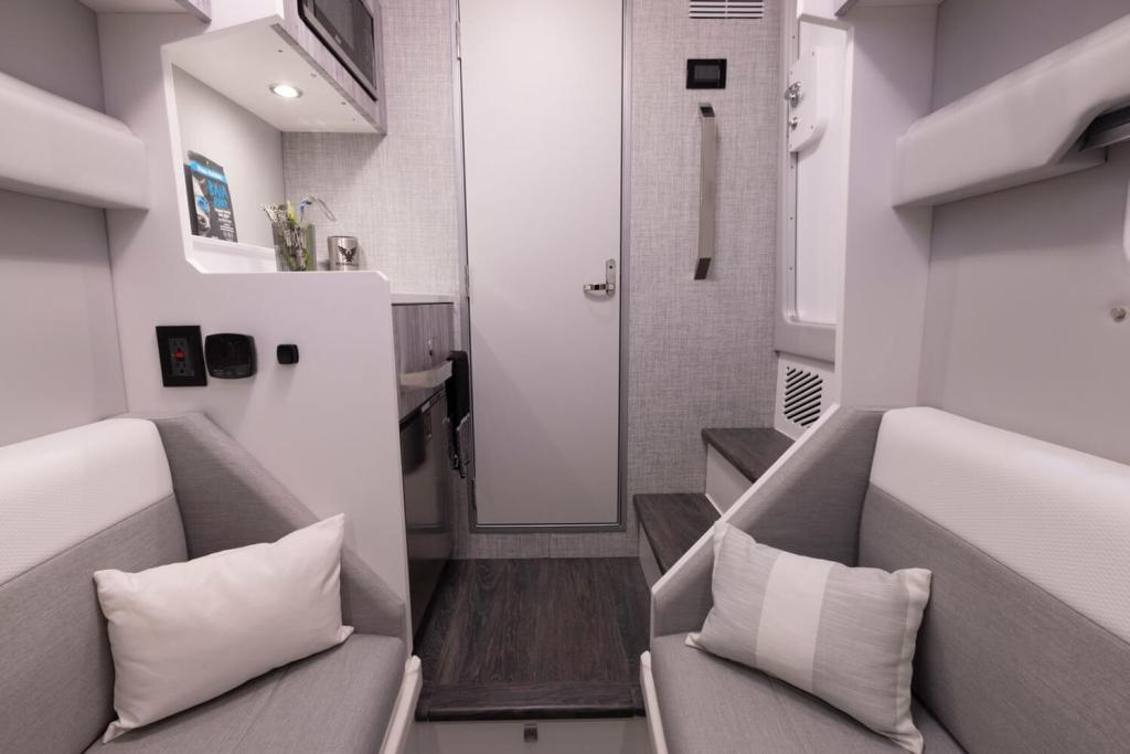 Formula 387 Center Console Fish