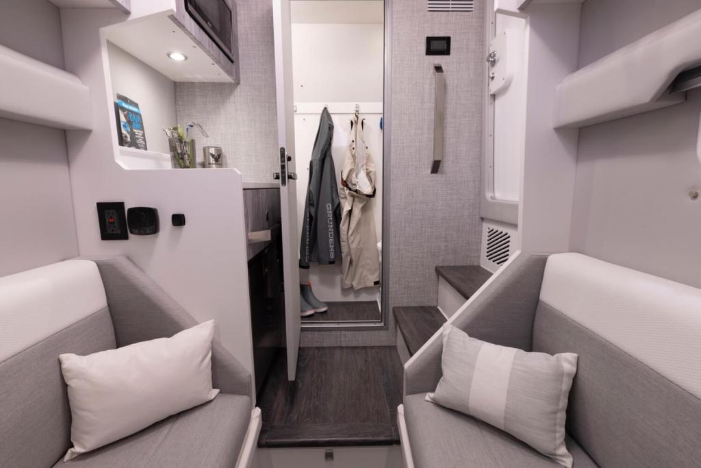 Formula 387 Center Console Fish